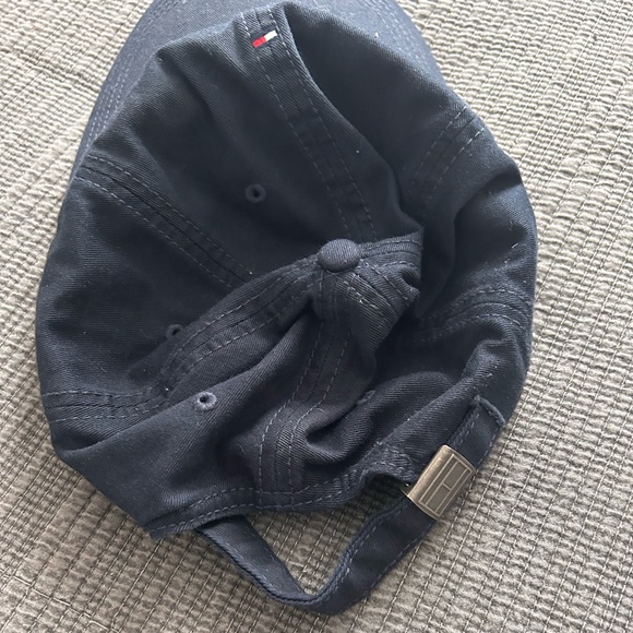 Navy Blue Tommy Hilfiger Hat - Picture 2 of 2